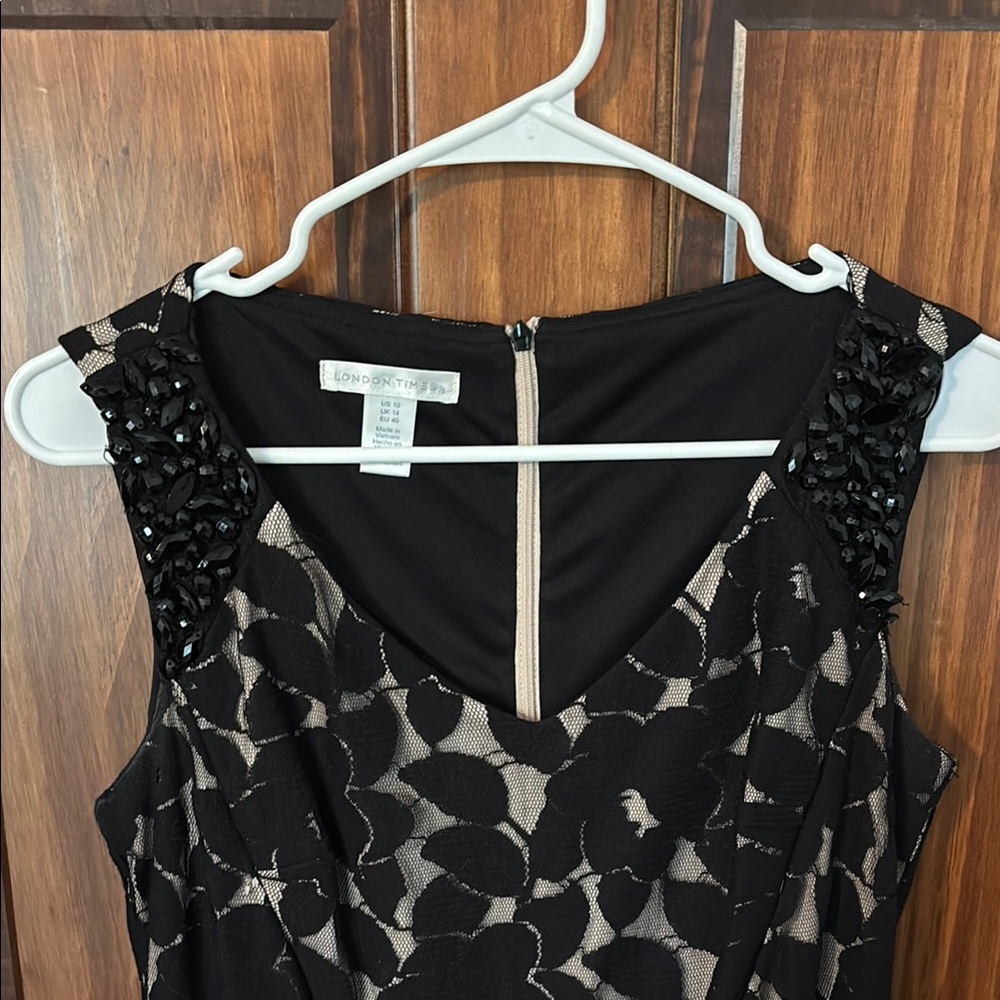 London Times Black and Cream Halter Maxi Gown - Picture 2 of 3